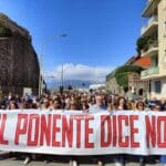Corteo Ponente no cassoni Prà pegli genova