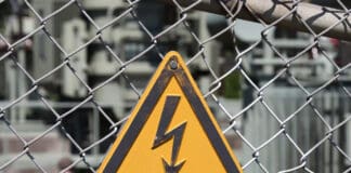 Genova, a Nervi i pali dell’illuminazione pubblica danno la scossa elettricità pericolo