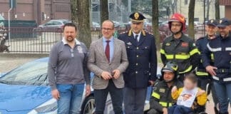 Genova, in arrivo al Gaslini il piccolo Marco affetto da una malattia rara Marco Gaslini Genova Lamborghini Houracane Polizia