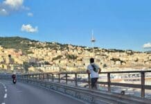 Genova, a piedi sulla Sopraelevata passando da una corsia all’altra corsa sopraelevata footing Genova