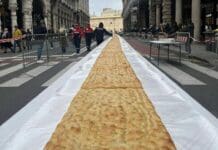 Focaccia più lunga del Mondo, ultimi preparativi a Genova Focaccia più lunga del Mondo Genova