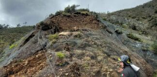 Genova, frana sulla strada per Gneo Superiore, case isolate Frana Gneo Genova 13 aprile 2023