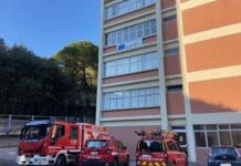 Marassi, fessurazione nel muro di una scuola, sopralluogo dei vigili del fuoco Vigili fuoco scuola Fanciulli