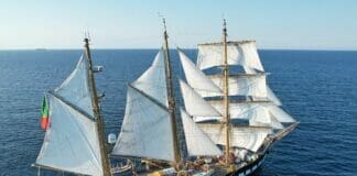 Imperia, arriva la nave scuola Palinuro, ecco come visitarla Palinuro nave Marina Militare