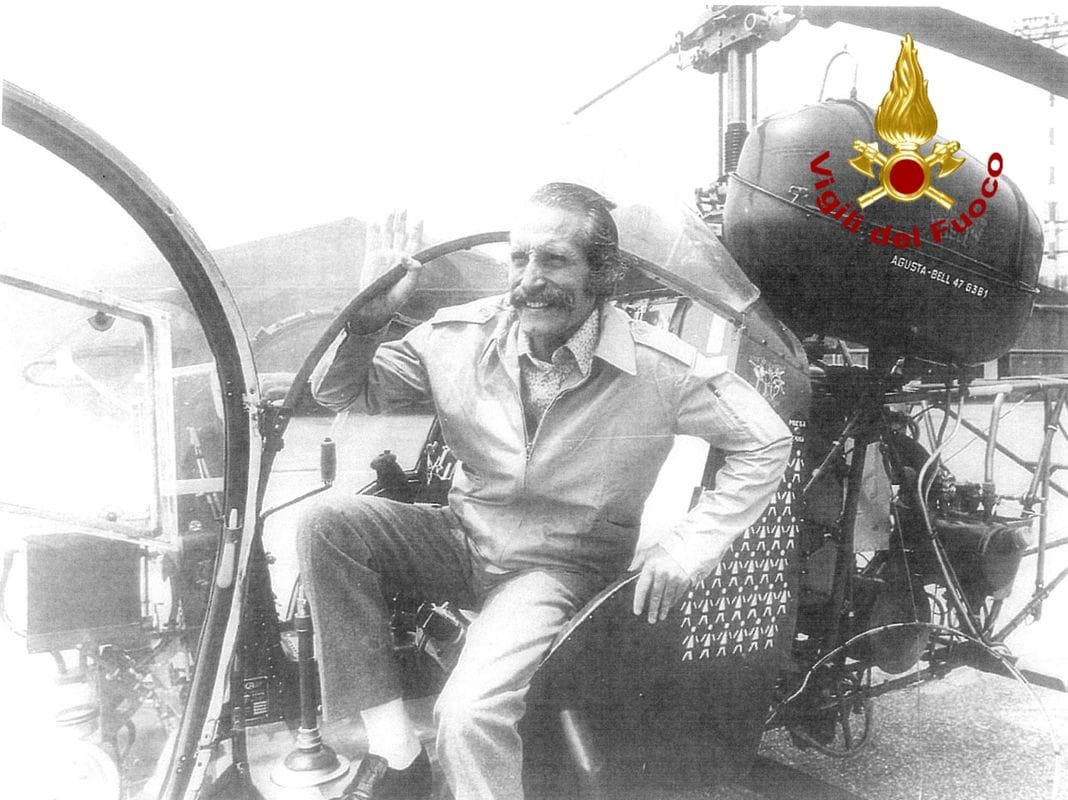 Enrico Rinaldo elicottero Vigili del Fuoco, libellula
