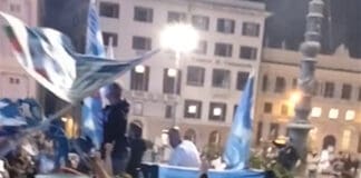 Scudetto per il Napoli e la festa si scatena anche a De Ferrari Scudetto Napoli festa Genova