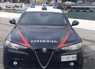 carabinieri auto