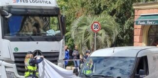 Incidente mortale a Cornigliano, morta una donna di 50 anni incidente mortale via cornigliano 10 maggio 2023