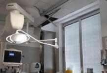 Genova, infiltrazioni nell’ospedale, dopo i disagi arrivano i lavori San Martino crolla controsoffitto