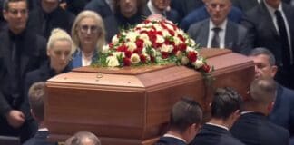 Funerali Berlusconi, Regione Liguria con il gonfalone nel Duomo di Milano Funerale Berlusconi