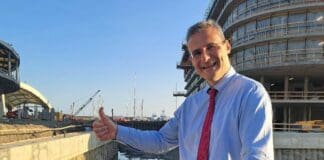 Genova, centro commerciale al Waterfront di Levante, vice sindaco risponde al PD Pietro Piciocchi vice sindaco Genova