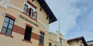 Genova, Anpi protesta per il cambio insegna dello storico edificio San Giorgio a Sestri San Gorgio Sestri Ponente GioBagnara