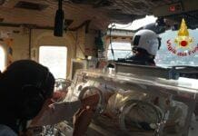 Imperia, neonato prematuro trasferito al Gaslini in elicottero con incubatrice elicottero vigili fuoco incubatrice