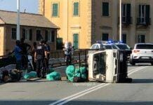 Genova, furgone ribaltato in corso Europa all’altezza di Nervi furgone ribaltato Nervi 16 giugno 2023