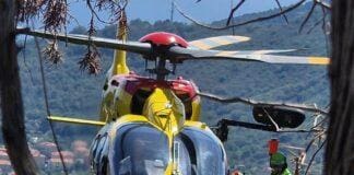 Rossiglione, prende fuoco il decespugliatore, 70enne con gravi ustioni elicottero Grifo