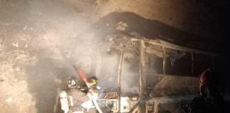 Incendio sulla A12, riaperta anche l’ultima corsia incendio galleria monte giugo a12