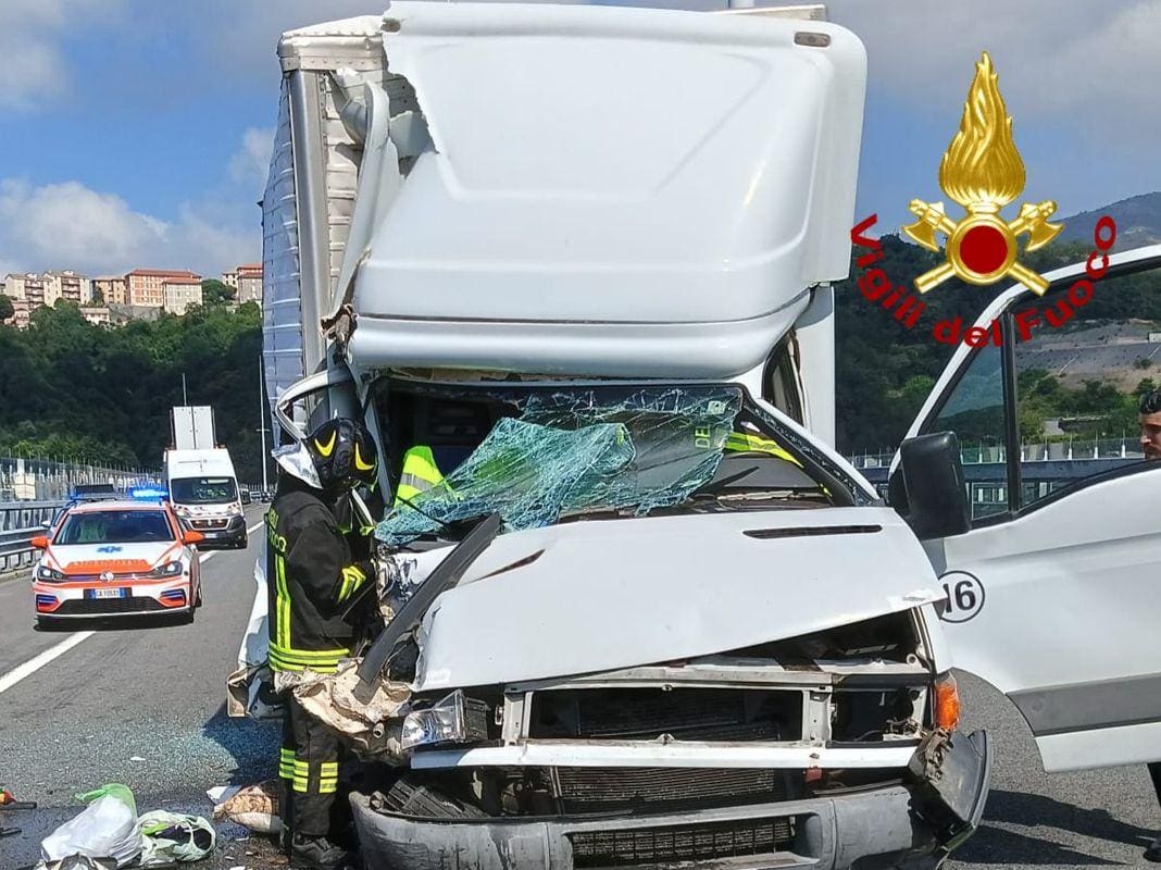 incidente ponte san Giorgio genova