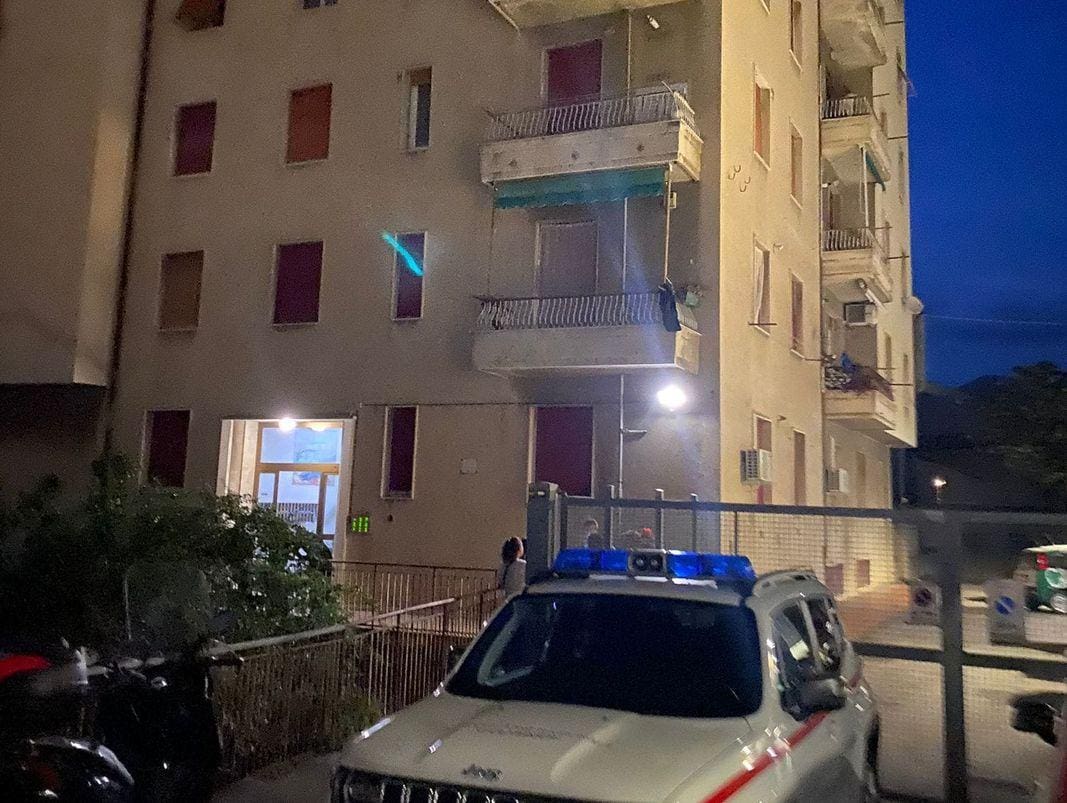 via Terpi Genova palazzo evacuato