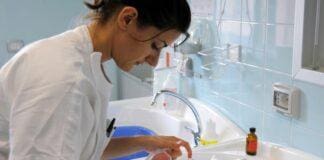 Salute, anche in Liguria mancano i pediatri e molti andranno in pensione infermiera Gaslini neonato