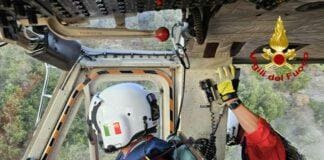 Cinque Terre, escursionista cade e si ferisce, arriva l’elicottero elicottero vigili del fuoco