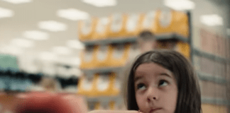 Esselunga, il nuovo spot tv che fa discutere esselunga spot pesca