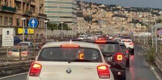 Genova, partenze traghetti, previsti disagi al traffico coda Sopraelevata Genova direzione levante