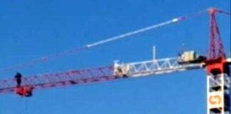 Genova, salgono su una gru per girare un video per i social, denunciati Gru rivarolo ex miralanza Genova