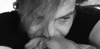 Genova, trovato morto in casa a Sestri, la vittima è Alessandro Luxwolda Alessandro Alex Luxwolda