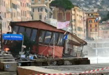 Camogli, mareggiata distrugge ristorante sulla spiaggia – Video Camogli mareggiata distrugge ristorante 3 novembre 2023