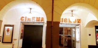 Chiavari, si addormenta al Cinema e la chiudono dentro Chiavari Cinema Mignon