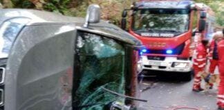 Davagna, auto ribaltata in via Calvari Davagna incidente via Calvari 13 novembre 2023