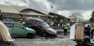 Genova, grave incidente stradale in via Pra’: strada chiusa in direzione levante Incidente Prà 16 novembre 2023