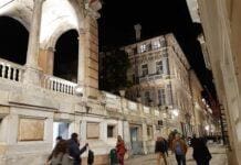 Genova, via Garibaldi cambia illuminazione con il Piano Caruggi via Garibaldi Genova