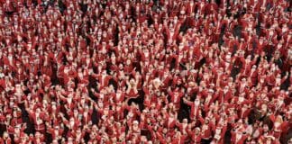 Genova, torna l’allegra invasione della Camminata di Babbo Natale Babbo Natale camminata Genova