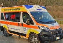 Taggia, schiacciato dal trattore: un uomo trasportato all’ospedale ambulanza croce azzurra Brugnato la Spezia