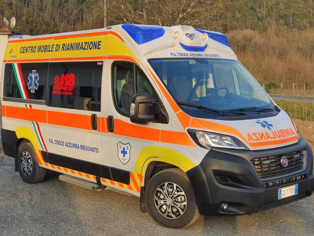 ambulanza croce azzurra Brugnato la Spezia