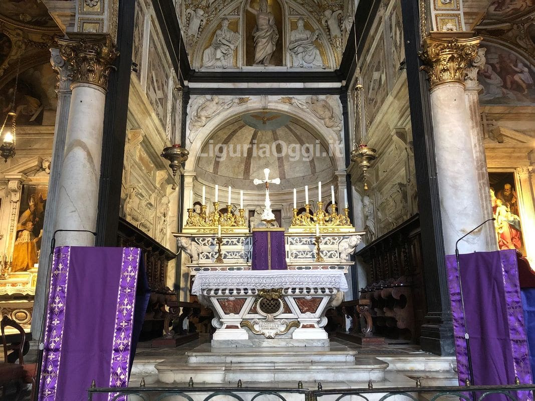 San Matteo chiesa Genova interno altare