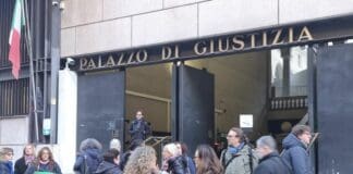 Genova, protesta al Tribunale dei Minori, Cgil: lavora la metà del personale necessario Tribunale protesta Genova