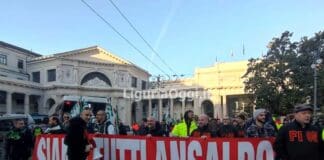 Genova, corteo in centro verso Palazzo di Giustizia, lavoratori: siamo tutti Ansaldo Ansaldo Energia corteo