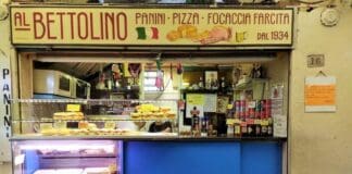 Genova, a Sottoripa chiude lo storico Bettolino il Bettolino