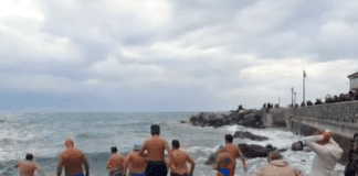 Genova, oggi tuffo in mare a Boccadasse per il Cimento Invernale Boccadasse Cimento Invernale 2023