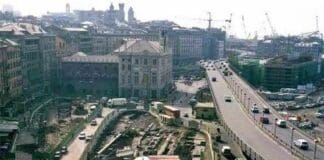 Genova, spuntano reperti storici, fermi i lavori a Caricamento, le critiche di Italia Nostra Caricamento Genova Colombiane 1992 Sottopasso