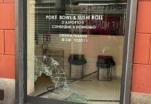 Genova, identificato e catturato l’autore delle vetrine spaccate nel ponente Sestri Ponente vetrina spaccata Genova