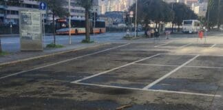 Genova, sostanze oleose per strada, le stesse di piazzale Rosasco? piazzale Rosasco, chiazze oleose Staglieno