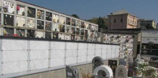 Savona, dipendente pubblico scoperto a fare lavori in nero nei cimiteri cimitero Sampierdarena