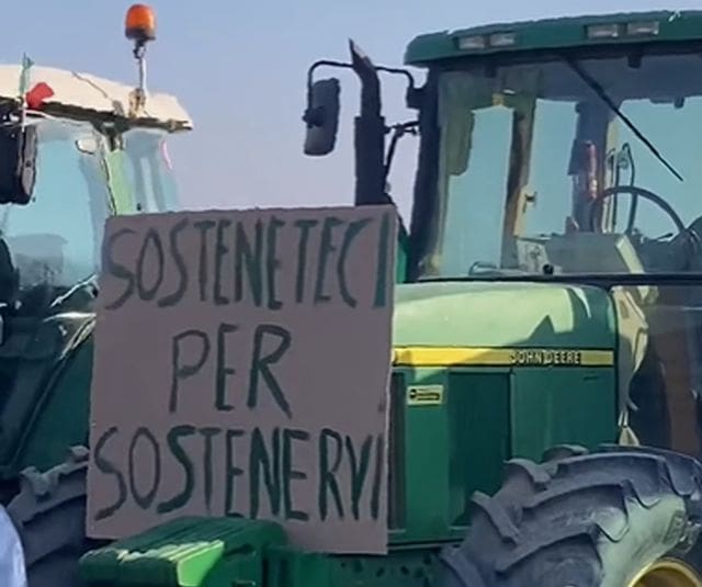 agricoltori protesta