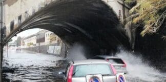 Maltempo Genova, ancora allagata via Pacoret a Multedo Multedo via Pacoret allagata