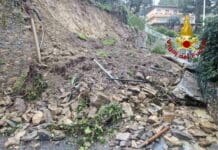 Pieve Ligure, strada riaperta ad una corsia dopo la frana di ieri