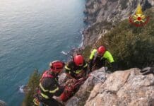 Portovenere, Vigili del Fuoco salvano arrampicatori Vigili Fuoco soccorso rocciatore Muzzerone
