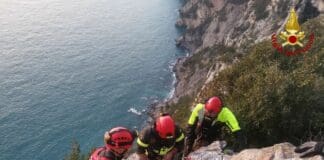Portovenere, Vigili del Fuoco salvano arrampicatori Vigili Fuoco soccorso rocciatore Muzzerone